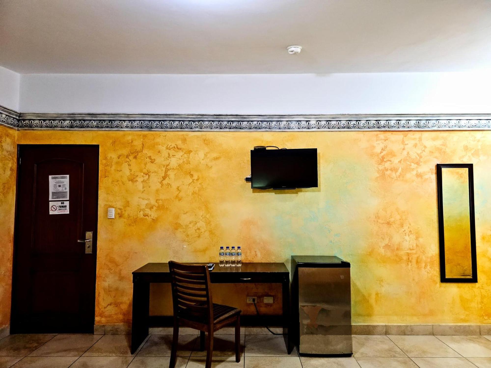 Antigua Inn Hotel Guatemala-Stadt Exterior foto